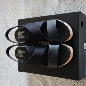 BRAND NEW SOREL Cameron Flatform Slingbacks in size 8 in original box